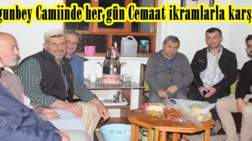 Ersegunbey Camiinde her gün Cemaat ikramlarla karşılandı.