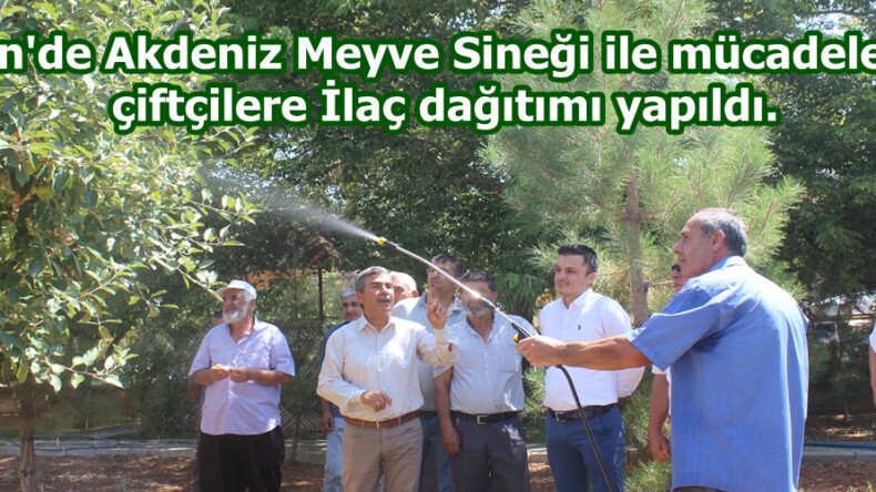 Afşin’de Akdeniz Meyve Sineği ile mücadele için çiftçilere İlaç dağıtımı yapıldı.