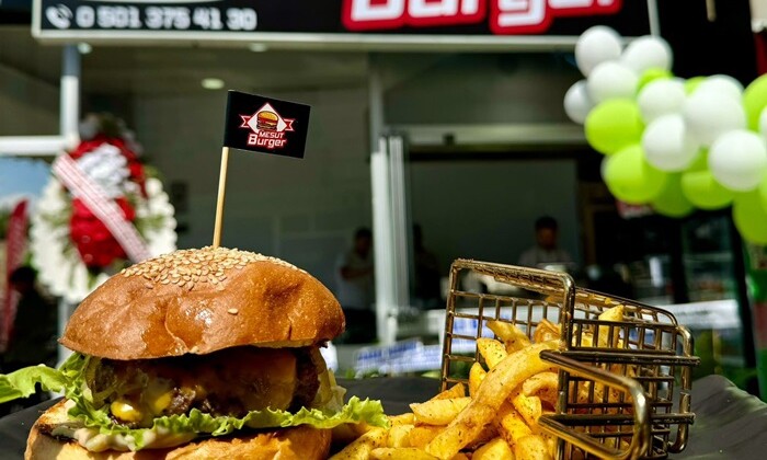 Mesut Burger, eşsiz lezzetleriyle Afşin’de hizmet vermeye başladı.